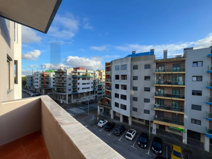 Apartamento T2 para Arrendamento em Ramada e Caneças Foto 14