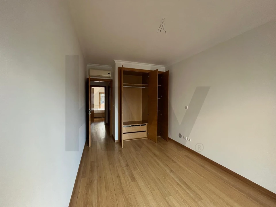 Apartamento T2 para Arrendamento em Ramada e Caneças Foto 18