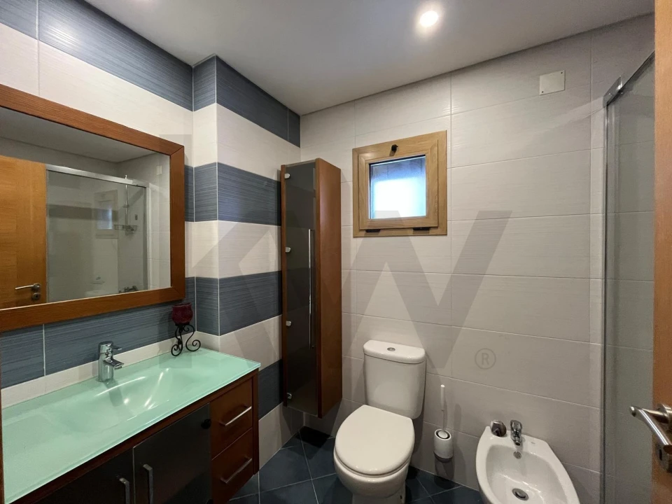 Apartamento T2 para Arrendamento em Ramada e Caneças Foto 11