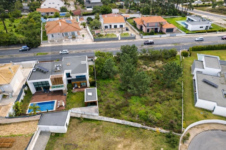 Terreno para Venda em Amora Foto 1