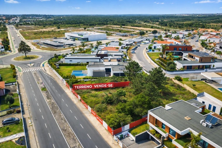 Terreno para Venda em Amora Foto 8