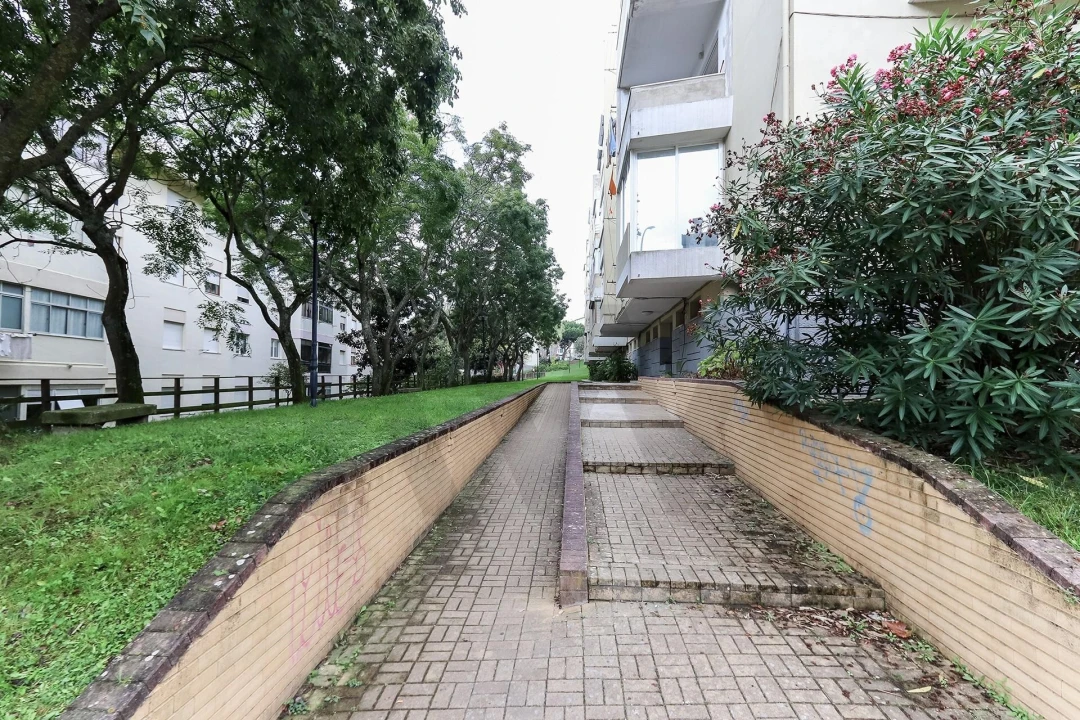 Apartamento T4 para Arrendamento em Águas Livres Foto 8