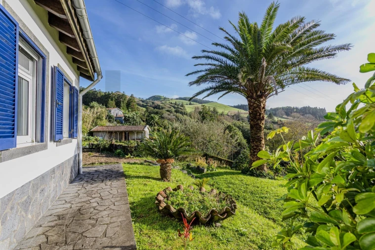 Moradia T3 para Venda em Ginetes Foto 59