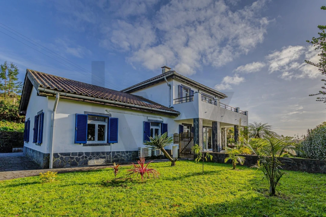 Moradia T3 para Venda em Ginetes Foto 2