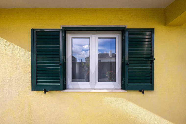 Moradia T3 para Venda em Carnaxide e Queijas Foto 11