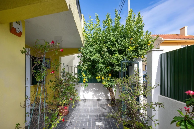 Moradia T3 para Venda em Carnaxide e Queijas Foto 4