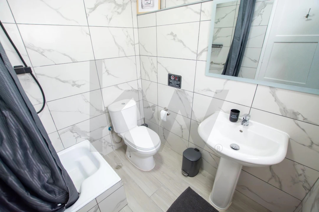 Moradia T5 para Venda em Ponta Delgada (São José) Foto 29