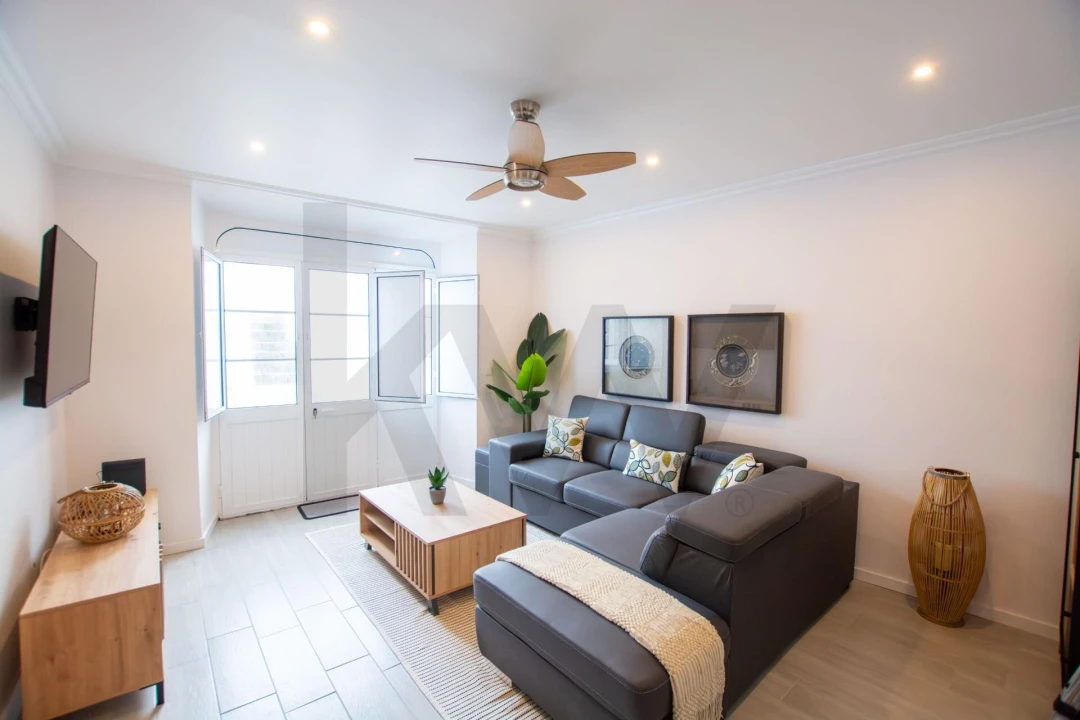 Moradia T5 para Venda em Ponta Delgada (São José) Foto 10