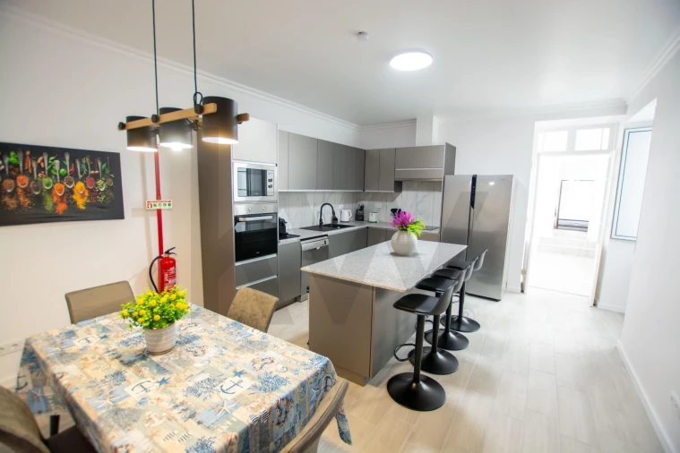 Moradia T5 para Venda em Ponta Delgada (São José) Foto 14