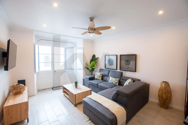 Moradia T5 para Venda em Ponta Delgada (São José) Foto 10