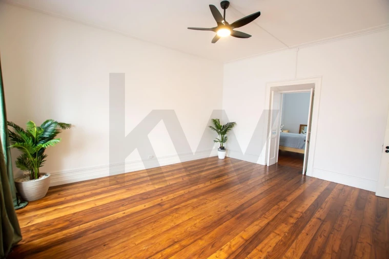 Moradia T5 para Venda em Ponta Delgada (São José) Foto 26