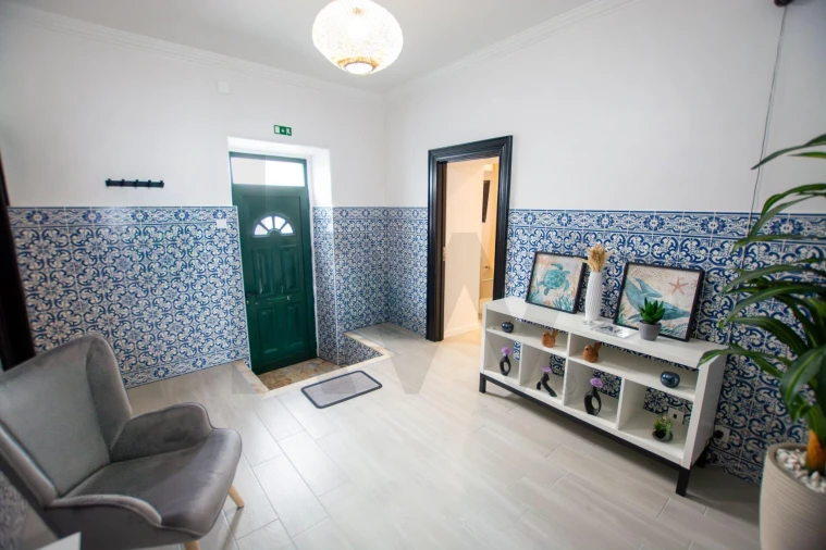 Moradia T5 para Venda em Ponta Delgada (São José) Foto 4