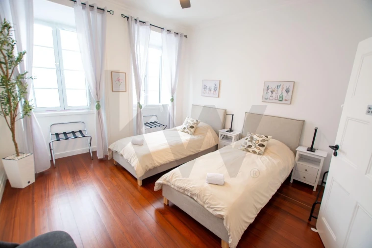 Moradia T5 para Venda em Ponta Delgada (São José) Foto 23