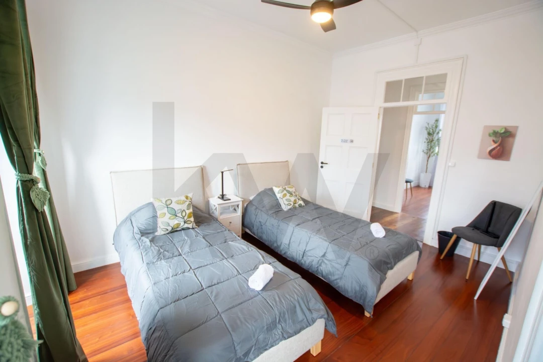 Moradia T5 para Venda em Ponta Delgada (São José) Foto 22