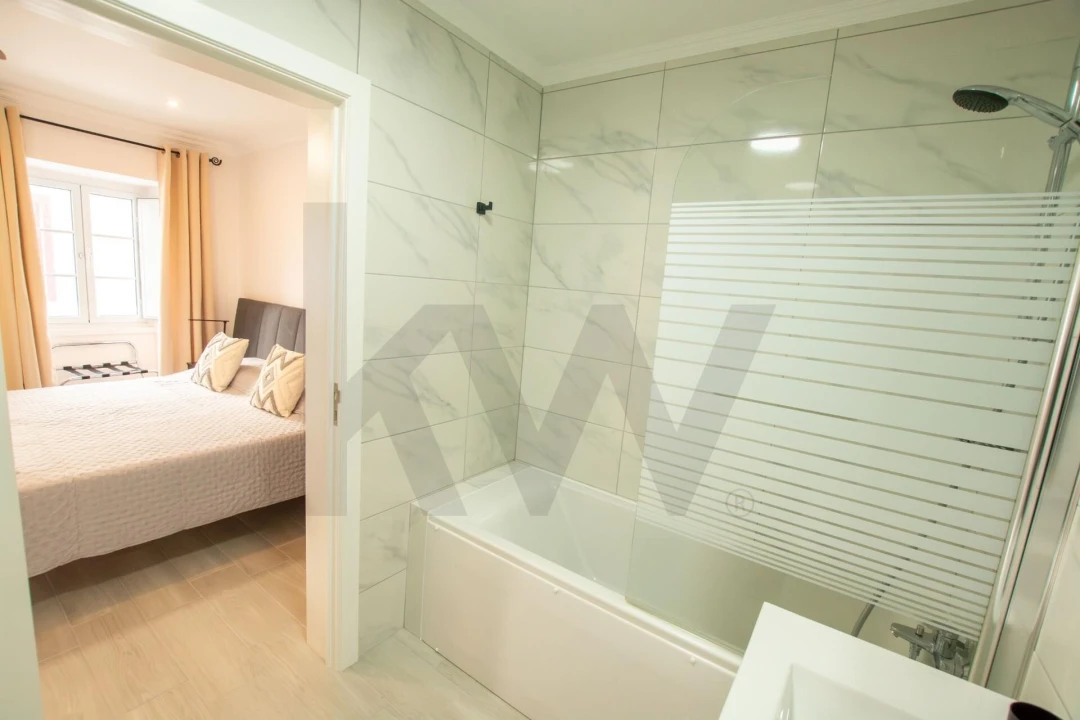 Moradia T5 para Venda em Ponta Delgada (São José) Foto 8