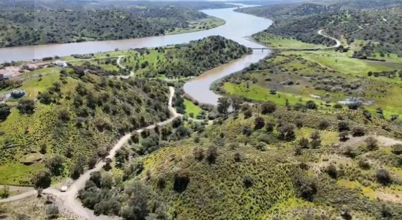 Terreno para Venda em Odeleite Foto 1