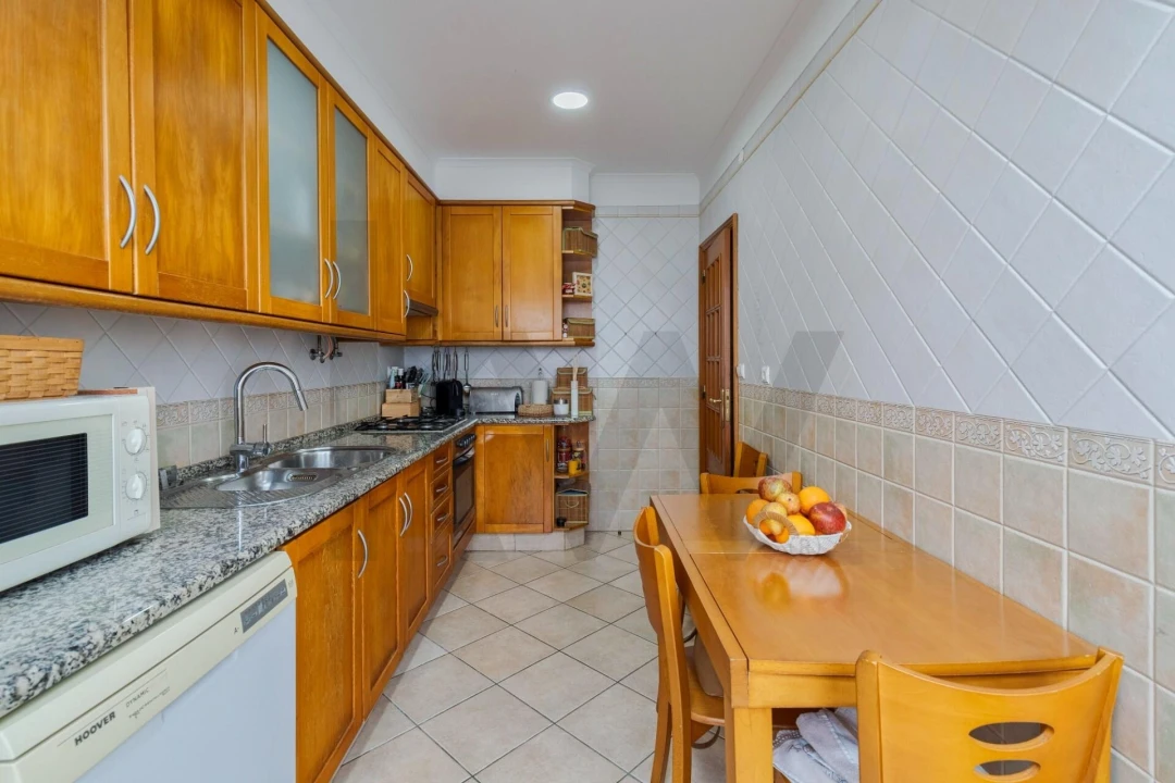 Apartamento T2 para Venda em Amora Foto 10