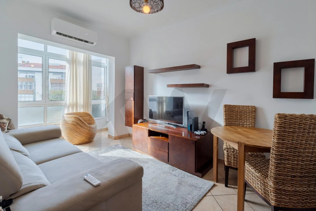 Apartamento T2 para Venda em Amora Foto 3