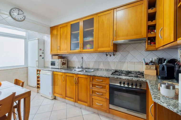 Apartamento T2 para Venda em Amora Foto 8