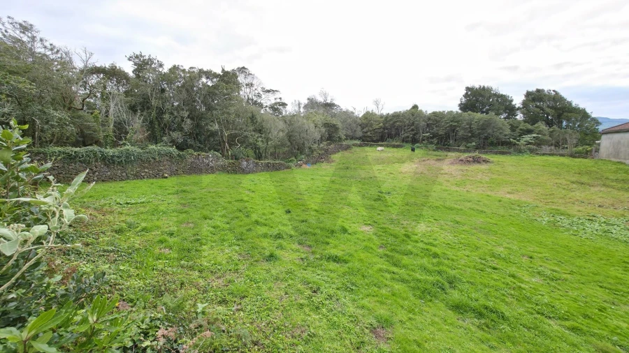 Terreno para Venda em Fenais da Luz Foto 5