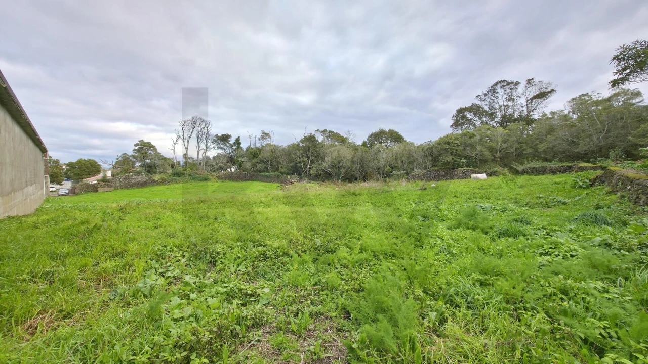 Terreno para Venda em Fenais da Luz Foto 10