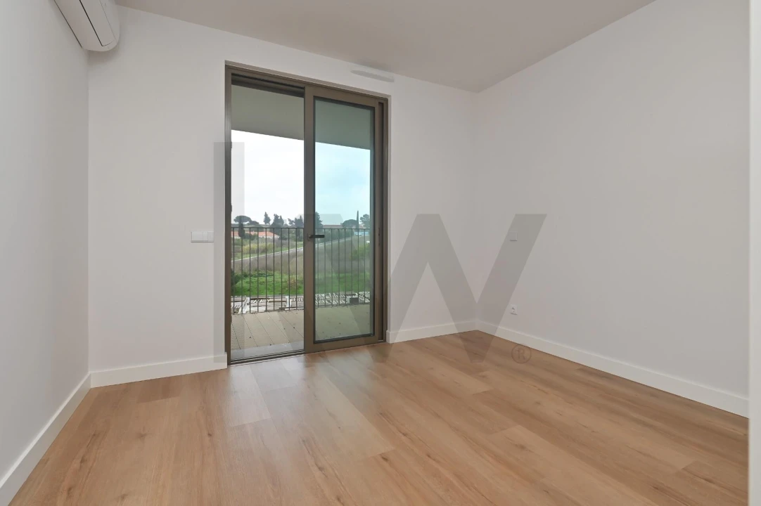 Apartamento T3 para Arrendamento em Algés, Linda-A-Velha e Cruz Quebrada-Dafundo Foto 26