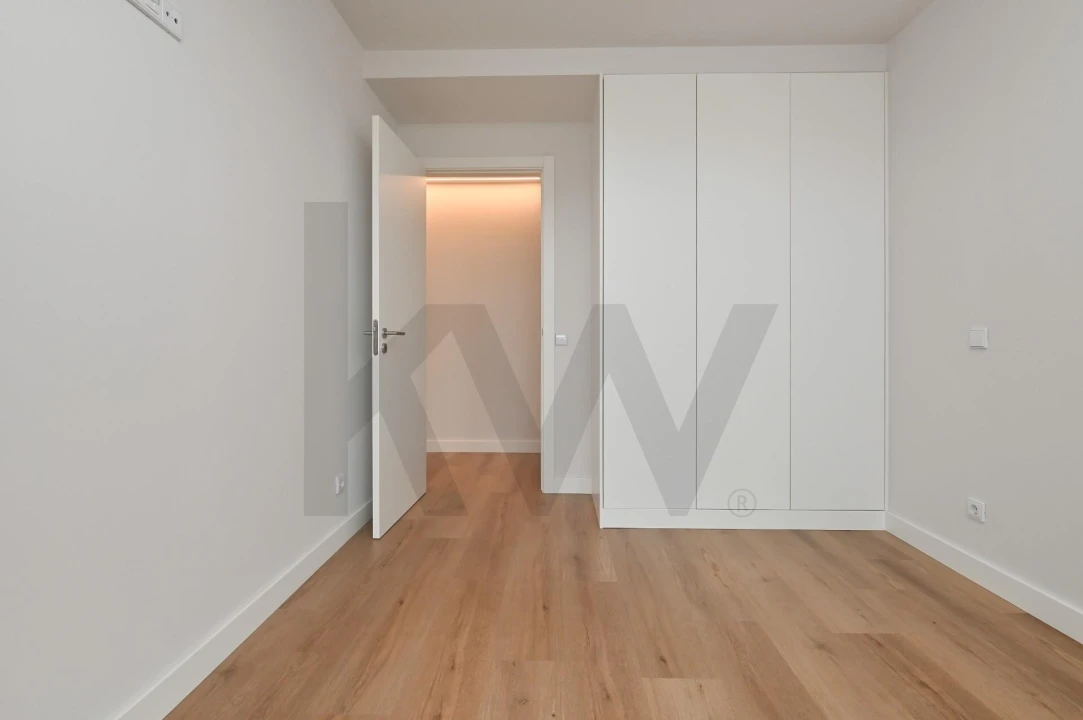 Apartamento T3 para Arrendamento em Algés, Linda-A-Velha e Cruz Quebrada-Dafundo Foto 17