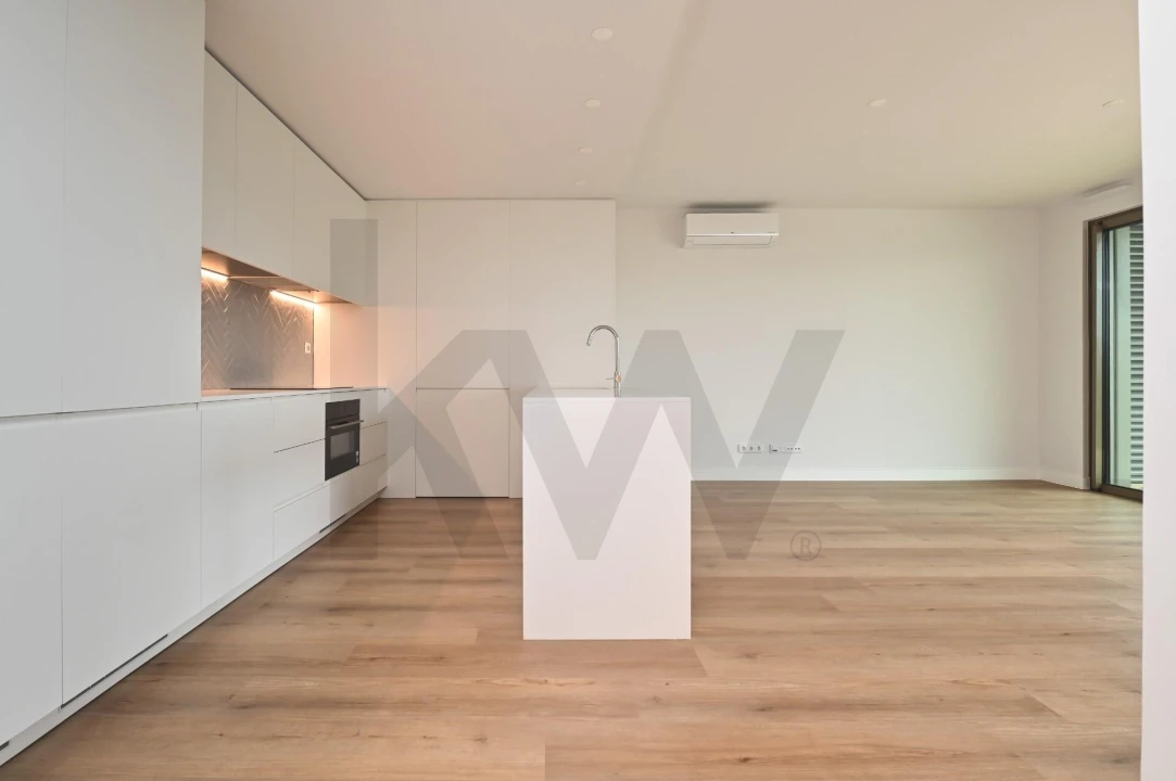 Apartamento T3 para Arrendamento em Algés, Linda-A-Velha e Cruz Quebrada-Dafundo Foto 11