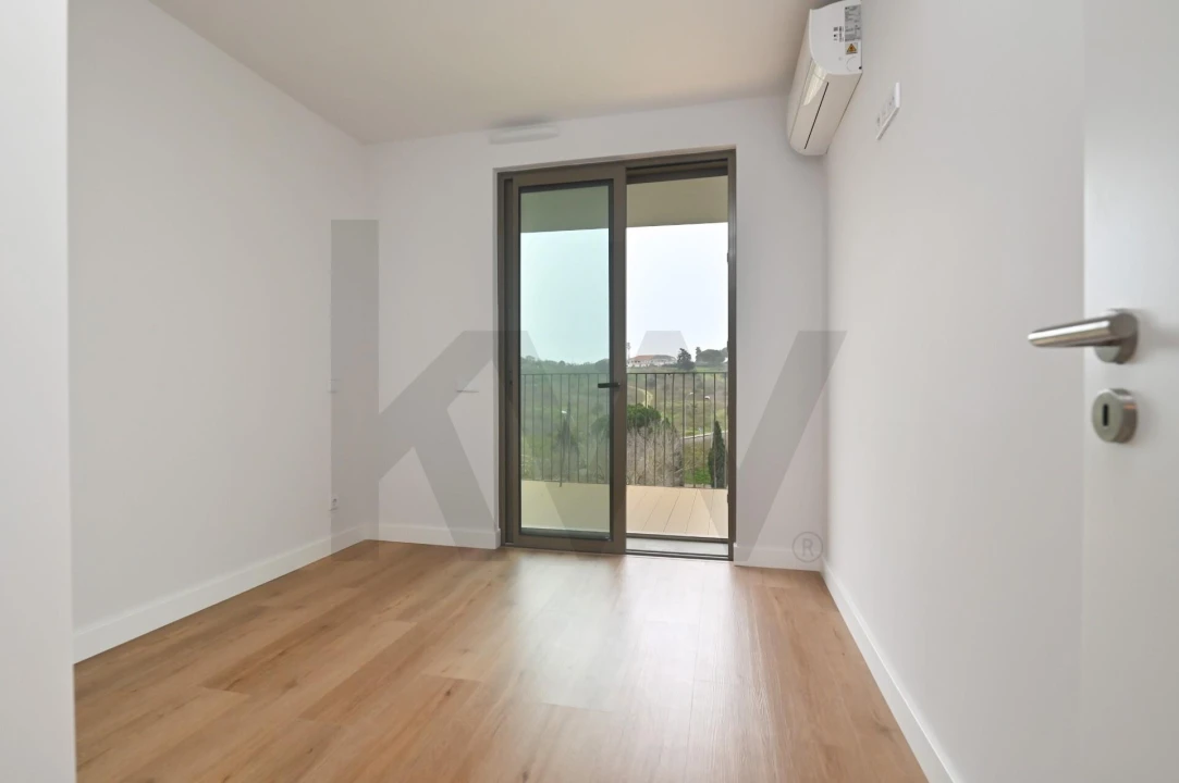 Apartamento T3 para Arrendamento em Algés, Linda-A-Velha e Cruz Quebrada-Dafundo Foto 15