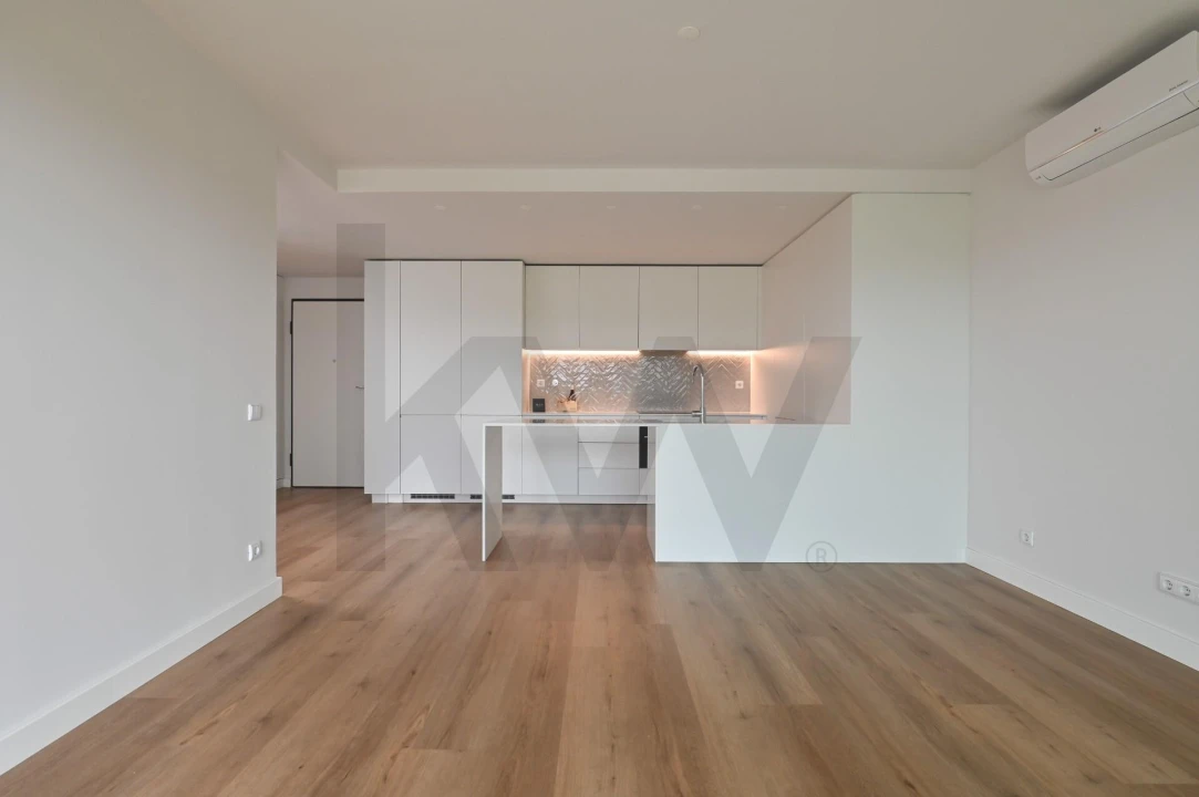 Apartamento T3 para Arrendamento em Algés, Linda-A-Velha e Cruz Quebrada-Dafundo Foto 9