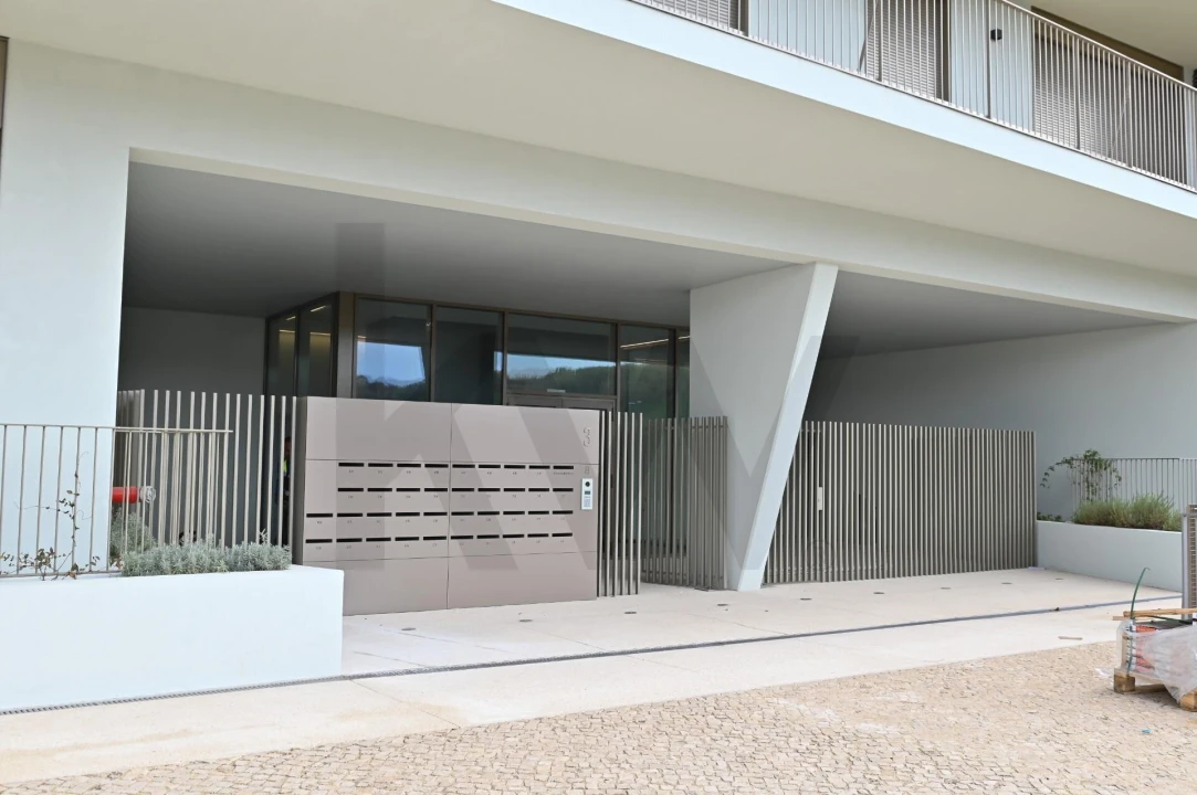 Apartamento T3 para Arrendamento em Algés, Linda-A-Velha e Cruz Quebrada-Dafundo Foto 3