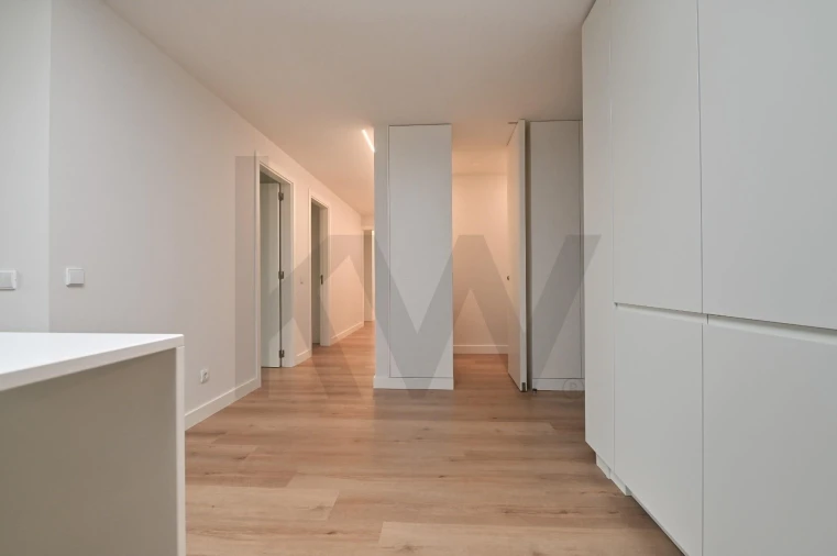 Apartamento T3 para Arrendamento em Algés, Linda-A-Velha e Cruz Quebrada-Dafundo Foto 12