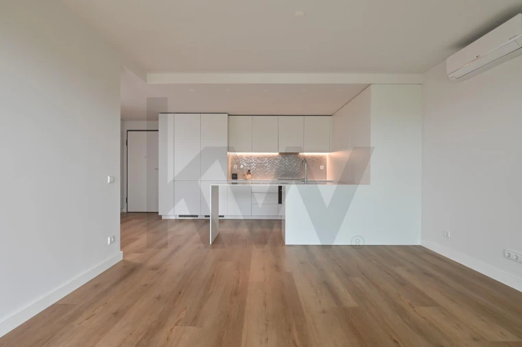 Apartamento T3 para Arrendamento em Algés, Linda-A-Velha e Cruz Quebrada-Dafundo Foto 9