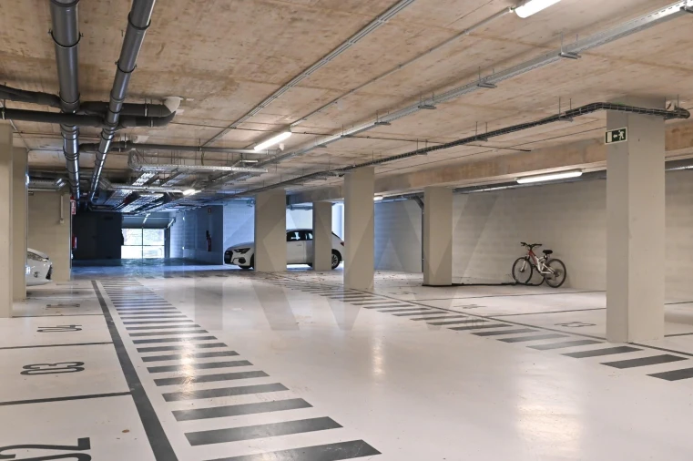 Apartamento T3 para Arrendamento em Algés, Linda-A-Velha e Cruz Quebrada-Dafundo Foto 31