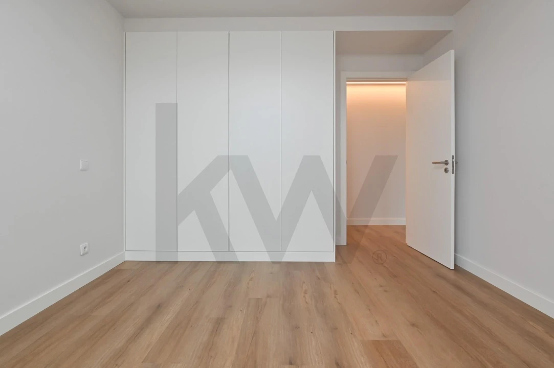 Apartamento T3 para Arrendamento em Algés, Linda-A-Velha e Cruz Quebrada-Dafundo Foto 22