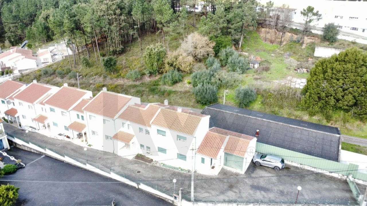 Moradia T3 para Venda em Maiorga Foto 58