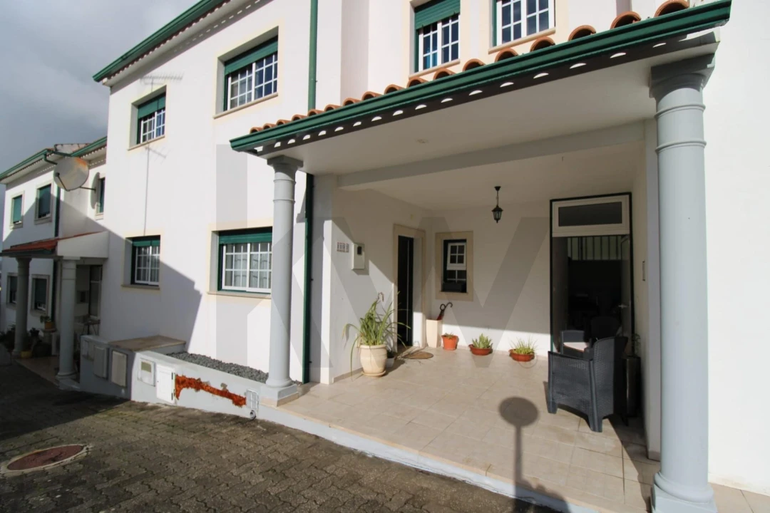 Moradia T3 para Venda em Maiorga Foto 1