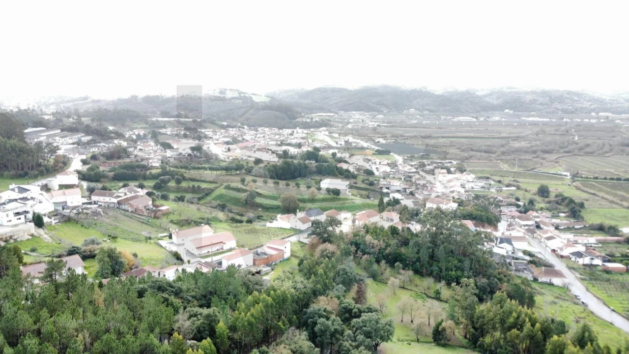 Moradia T3 para Venda em Maiorga Foto 52