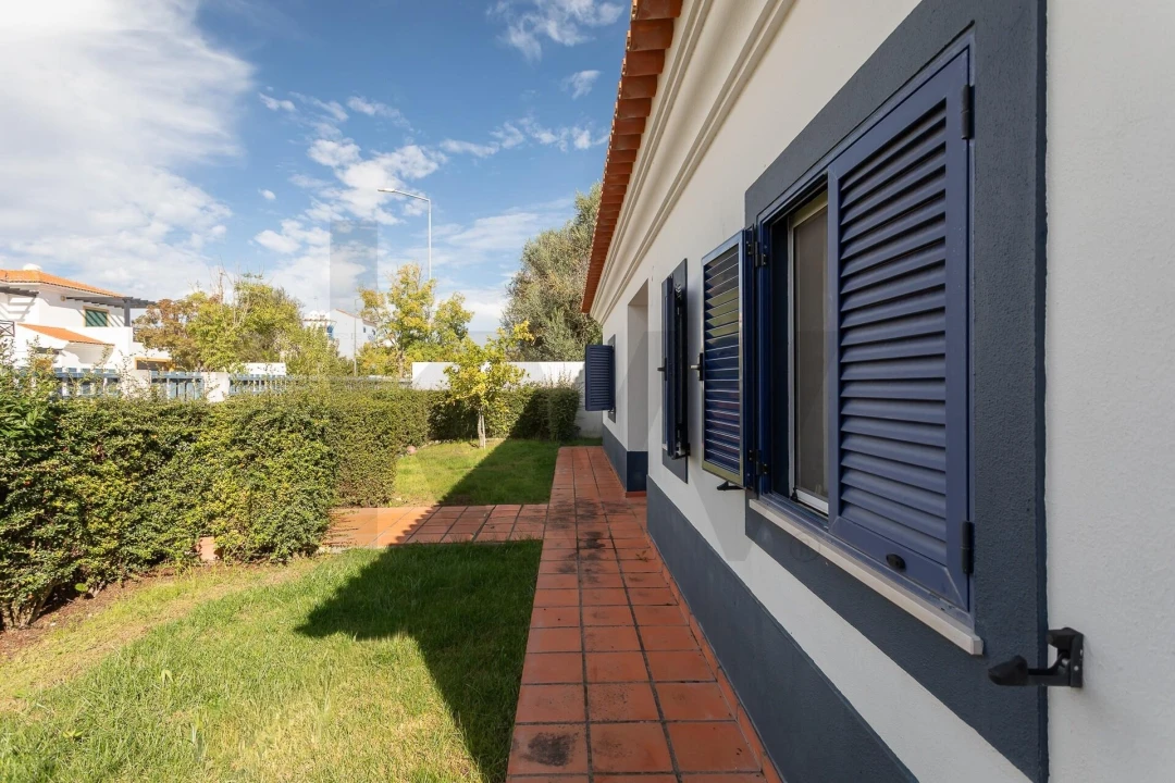 Moradia T4 para Venda em Santo Estêvão Foto 58