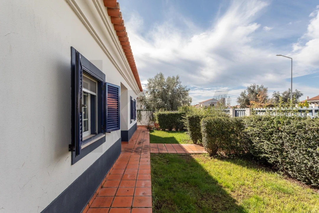 Moradia T4 para Venda em Santo Estêvão Foto 63