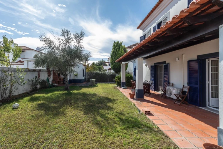 Moradia T4 para Venda em Santo Estêvão Foto 45