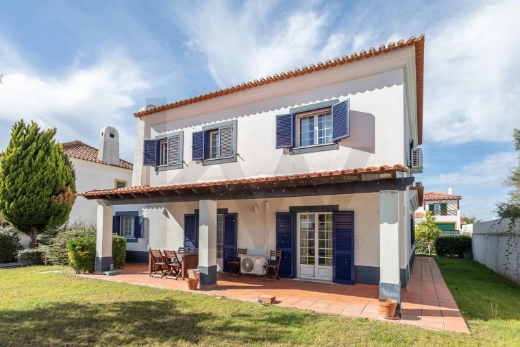 Moradia T4 para Venda em Santo Estêvão Foto 47