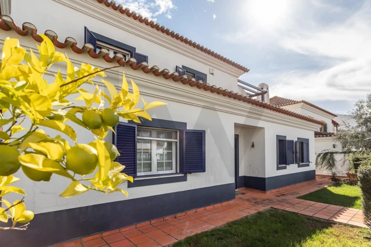 Moradia T4 para Venda em Santo Estêvão Foto 64