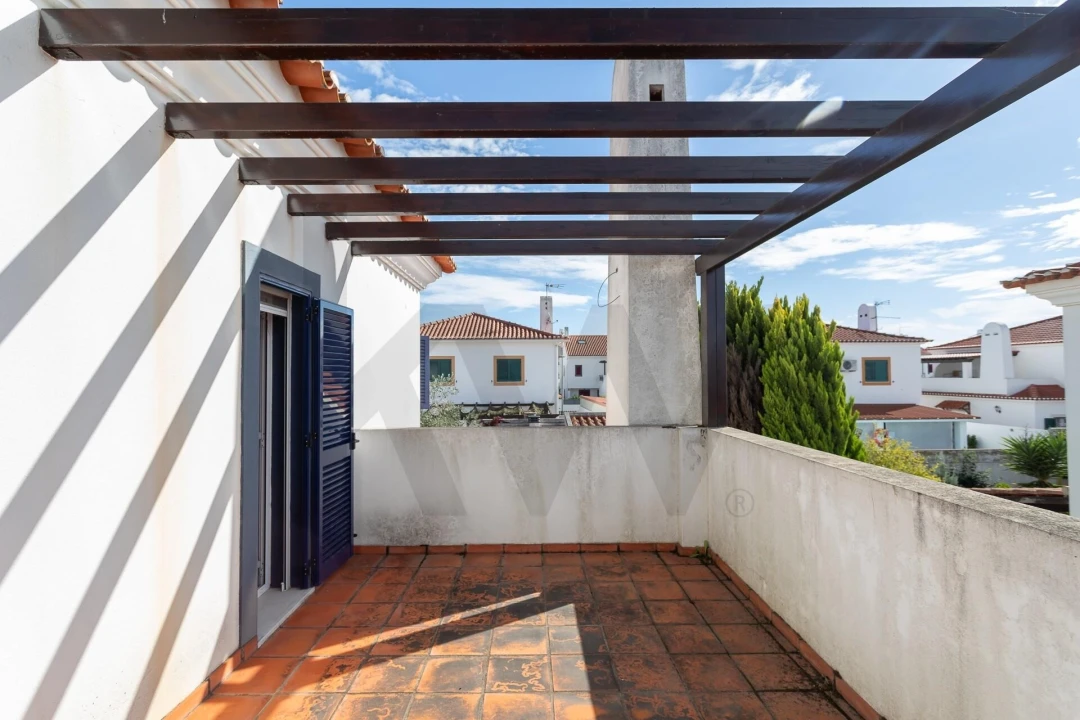 Moradia T4 para Venda em Santo Estêvão Foto 31