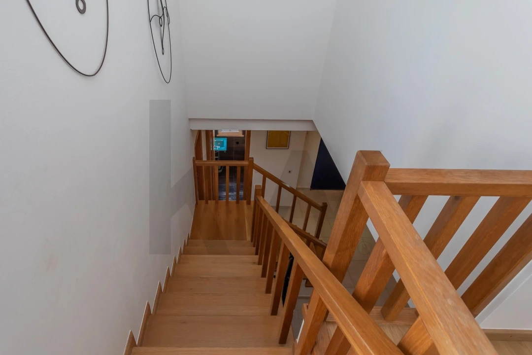 Moradia T4 para Venda em Santo Estêvão Foto 9