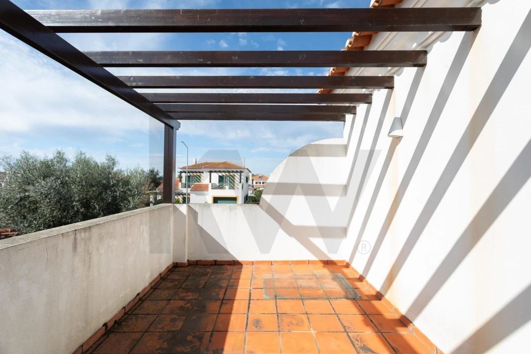 Moradia T4 para Venda em Santo Estêvão Foto 30