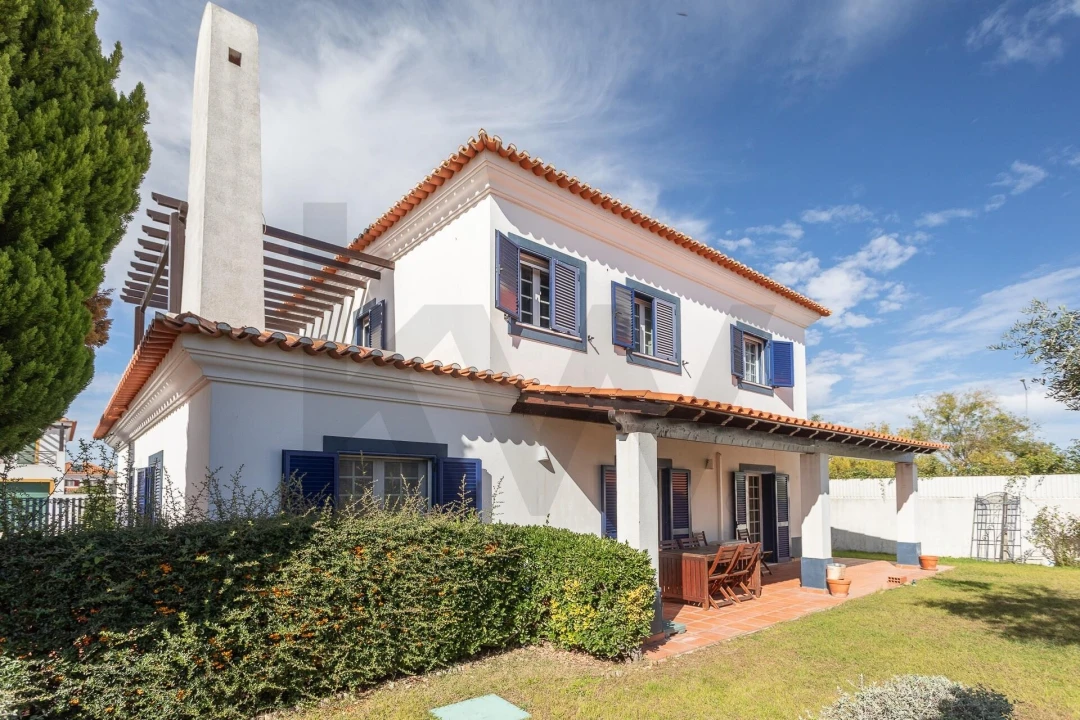 Moradia T4 para Venda em Santo Estêvão Foto 51