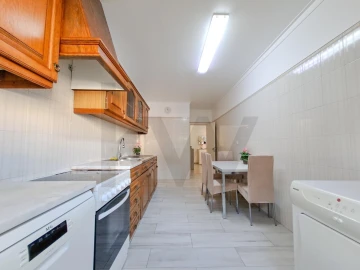Apartamento T2 para Arrendamento em Cascais e Estoril