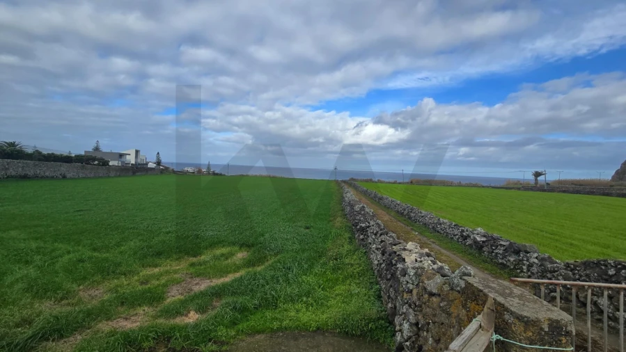 Terreno para Venda em Rabo de Peixe Foto 7