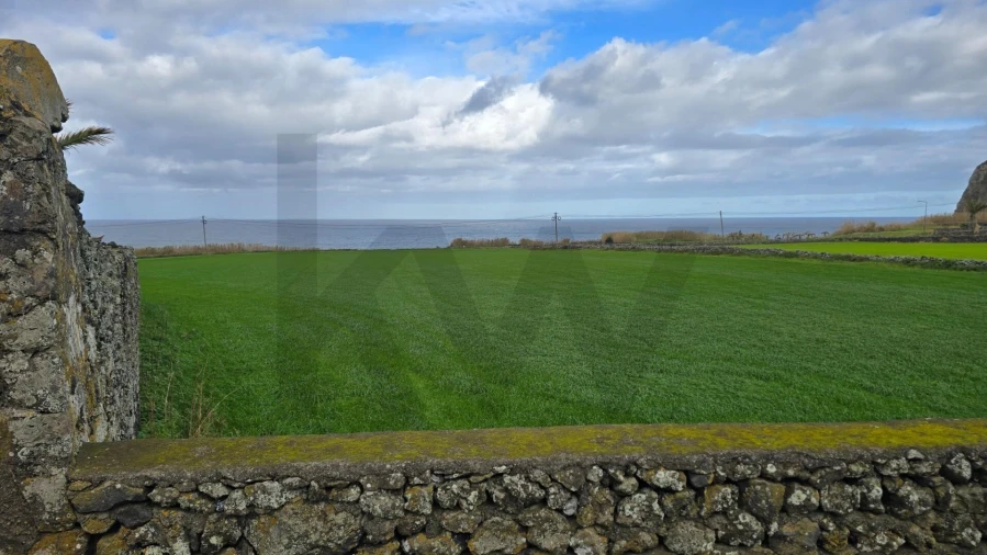 Terreno para Venda em Rabo de Peixe Foto 3